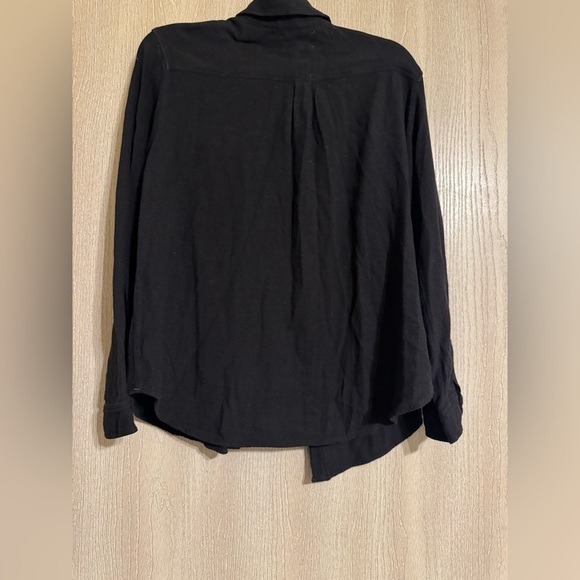 Xirena Classic Black Button-Up Shirt - Picture 8 of 8